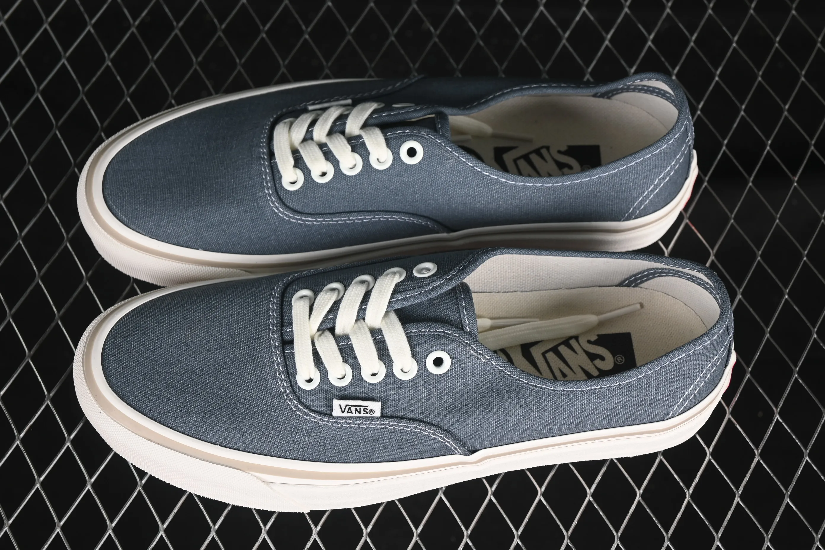 All categories Vans Vans series Vans Low Vans low-top Vans Authentic Reissue 44 Vans official high-end branch low-top casual sneakers VN000CW2RV2